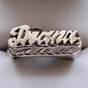 Beautiful Vintage Solid 10K White Gold DIANA "DIANA" Name RING 10kt
